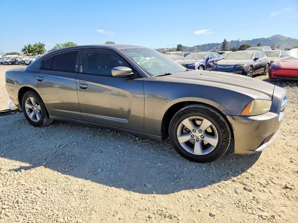 2012 DODGE CHARGER SE