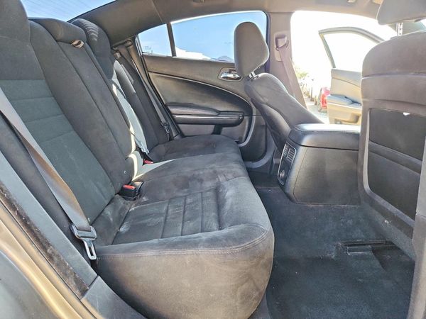 2012 DODGE CHARGER SE