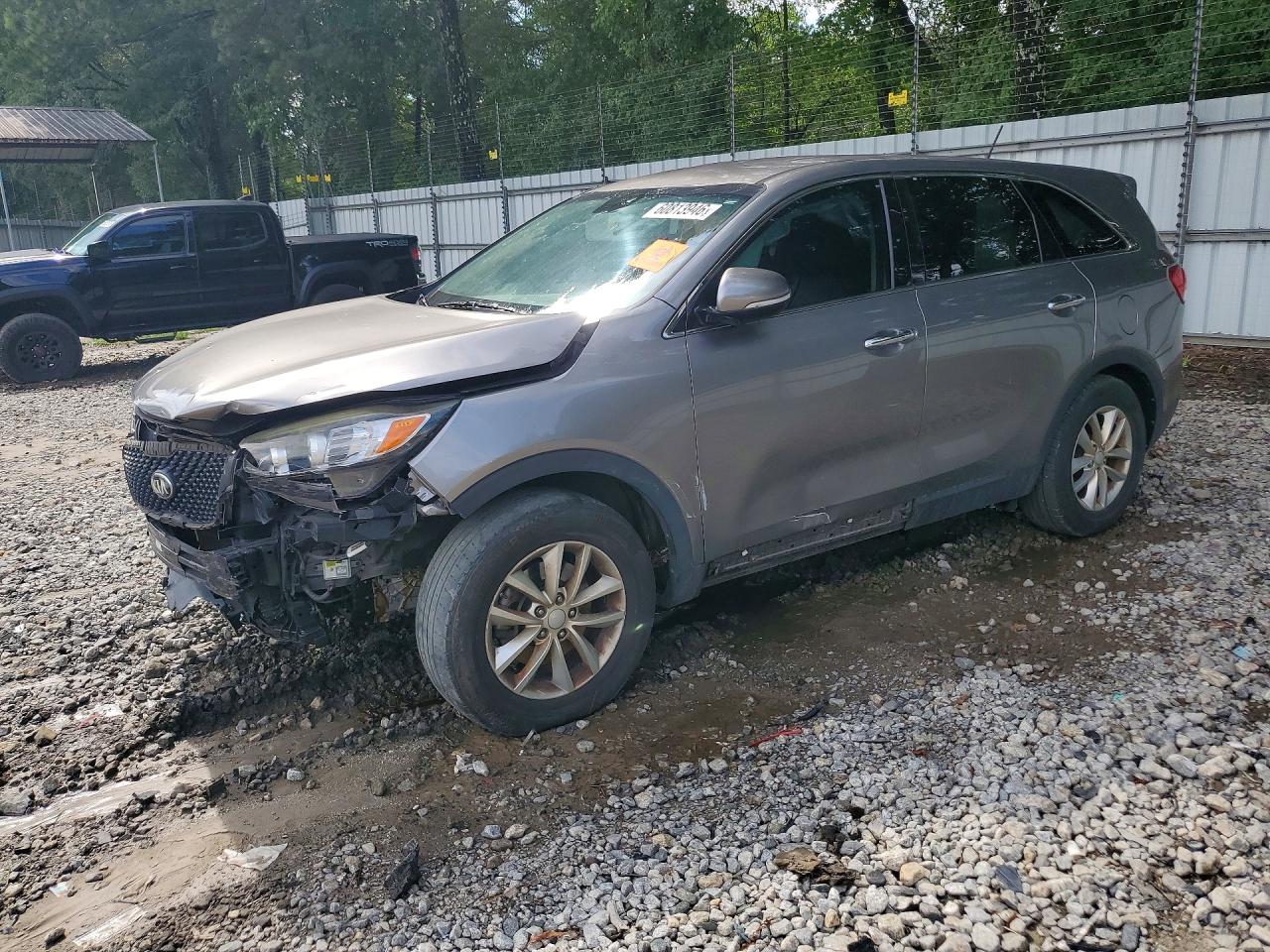 2016 KIA SORENTO L / LX
