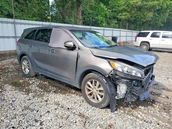 2016 KIA SORENTO L / LX