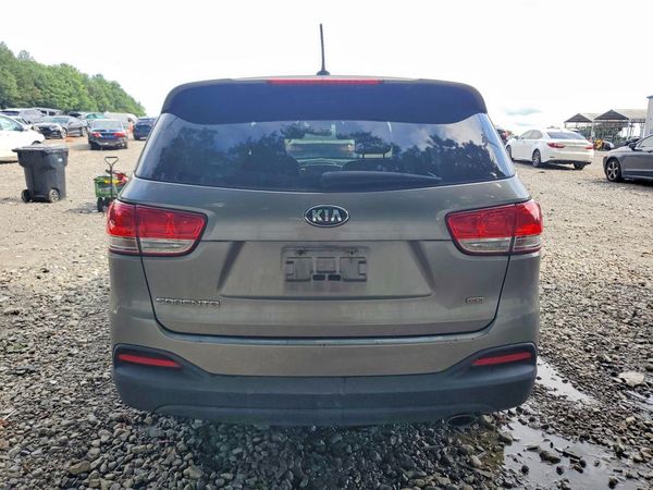2016 KIA SORENTO L / LX