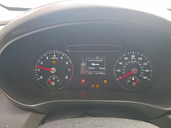 2016 KIA SORENTO L / LX