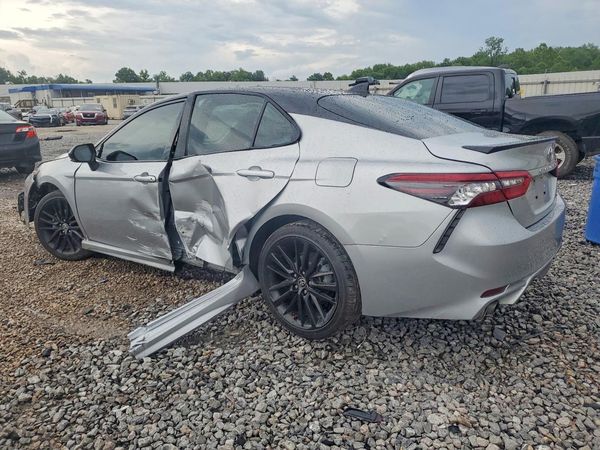 2022 TOYOTA CAMRY XSE