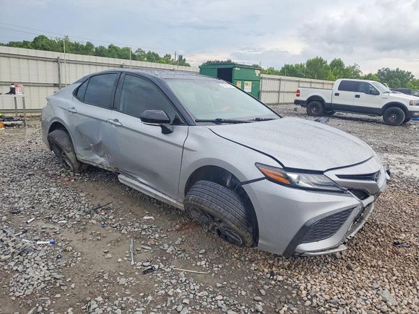 2022 TOYOTA CAMRY XSE