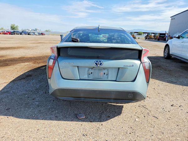 2016 TOYOTA PRIUS