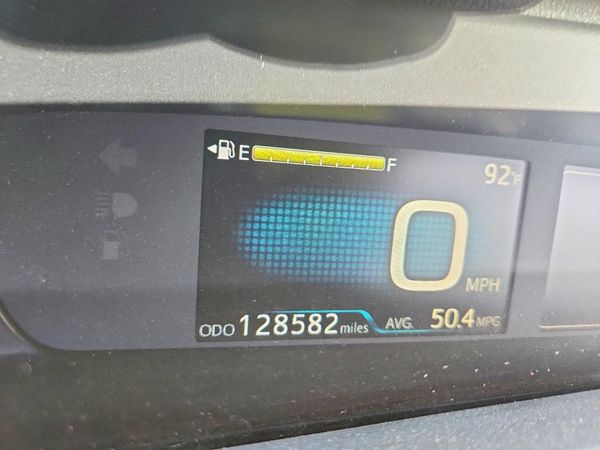2016 TOYOTA PRIUS