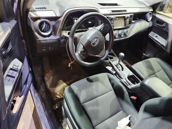 2018 TOYOTA RAV4 LE — CKPT