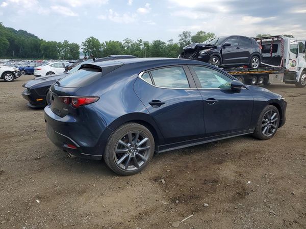 2022 MAZDA 3 Preferred Package