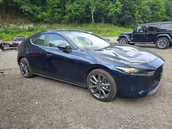 2022 MAZDA 3 Preferred Package
