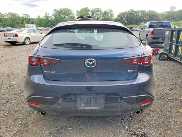 2022 MAZDA 3 Preferred Package