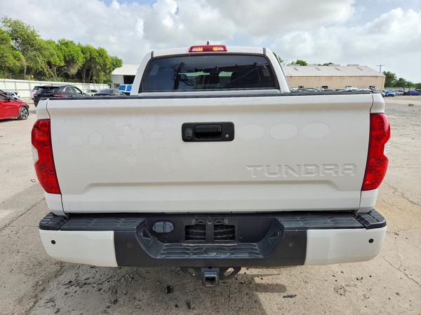 2021 TOYOTA TUNDRA SR5 grade