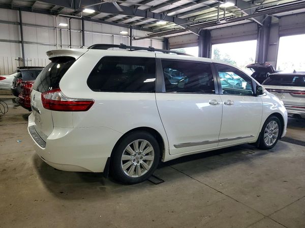 2017 TOYOTA SIENNA