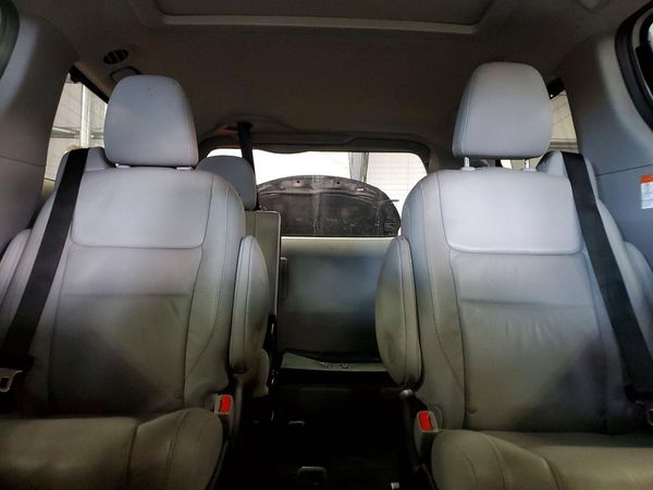 2017 TOYOTA SIENNA