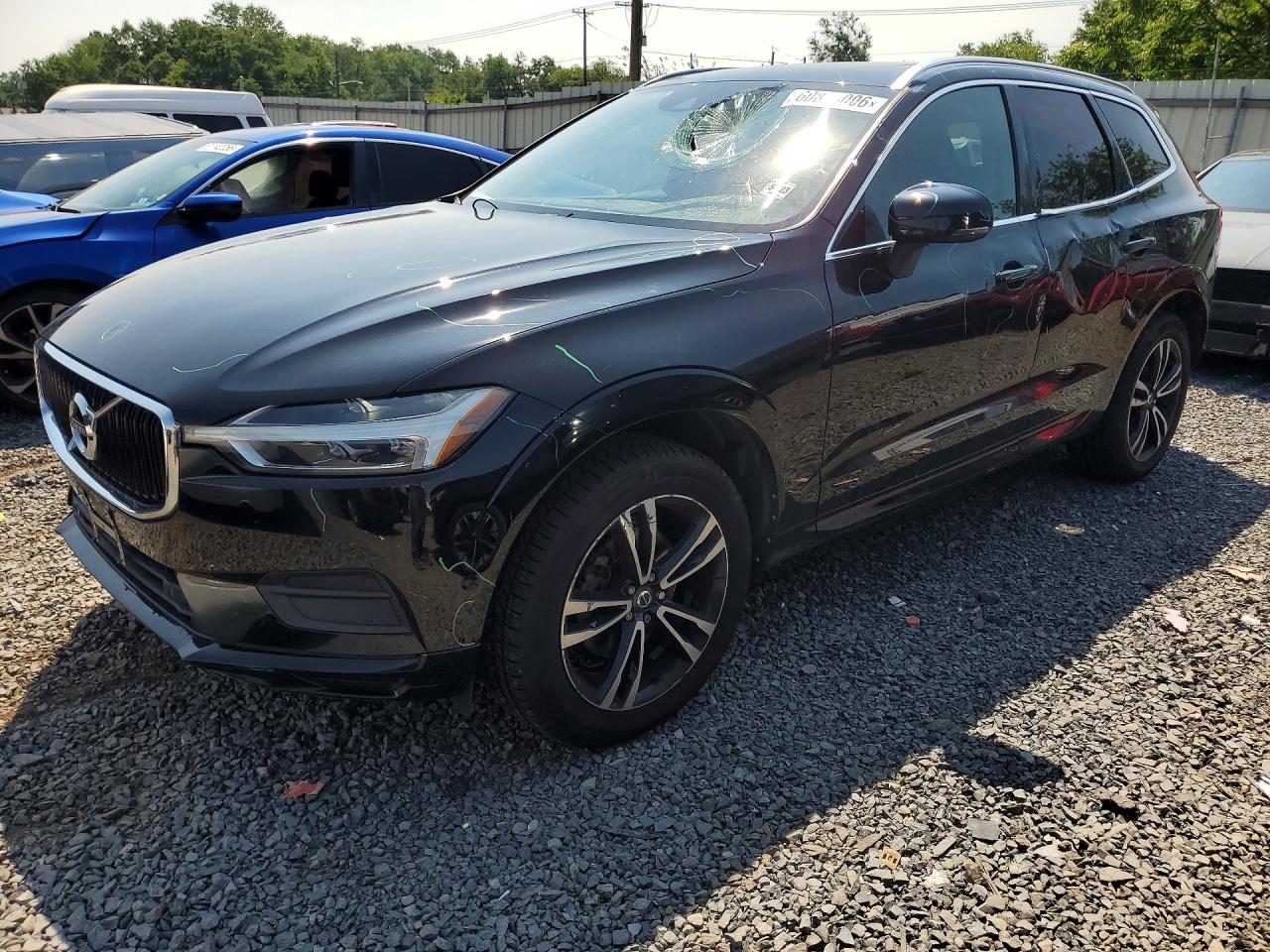 2018 VOLVO XC60 Momentum