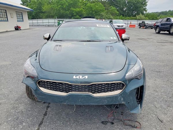 2022 KIA STINGER
