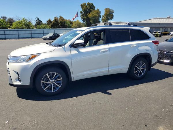 2018 TOYOTA HIGHLANDER SE/XLE