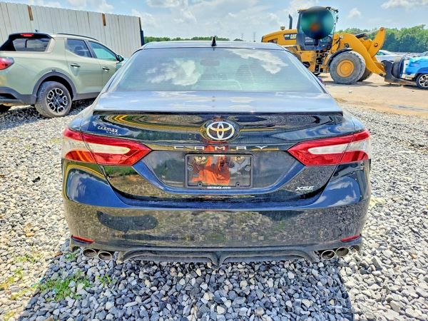 2019 TOYOTA CAMRY XSE