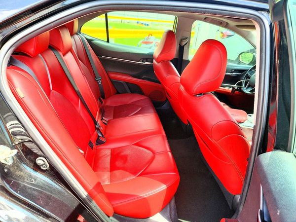 2019 TOYOTA CAMRY XSE