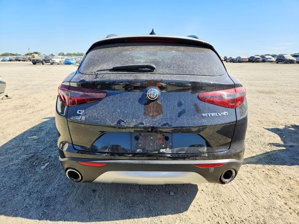 2018 ALFA ROMEO STELVIO