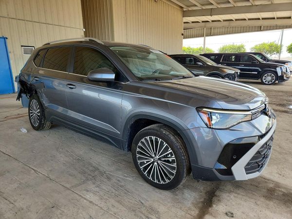 2025 VOLKSWAGEN TAOS SE