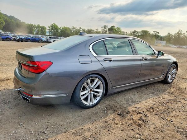 2017 BMW 750 xDrive