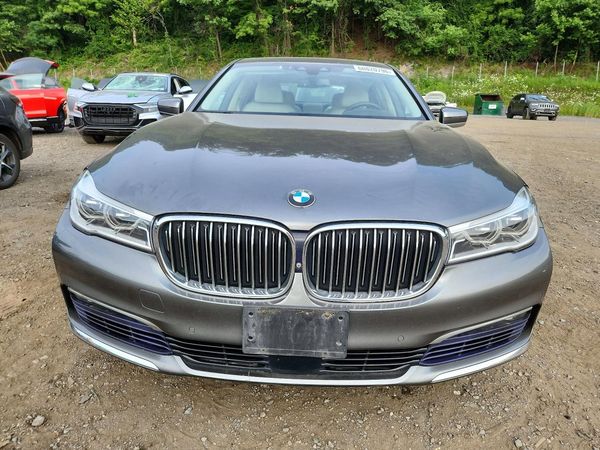 2017 BMW 750 xDrive