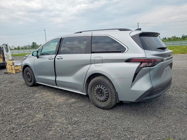 2024 TOYOTA SIENNA