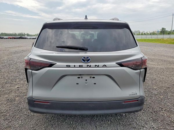 2024 TOYOTA SIENNA