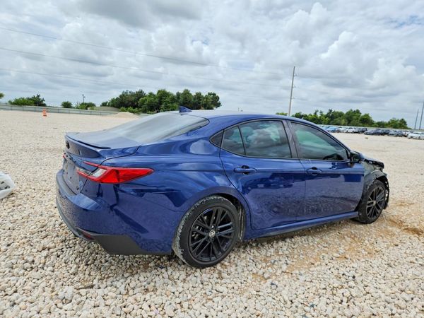 2025 TOYOTA CAMRY