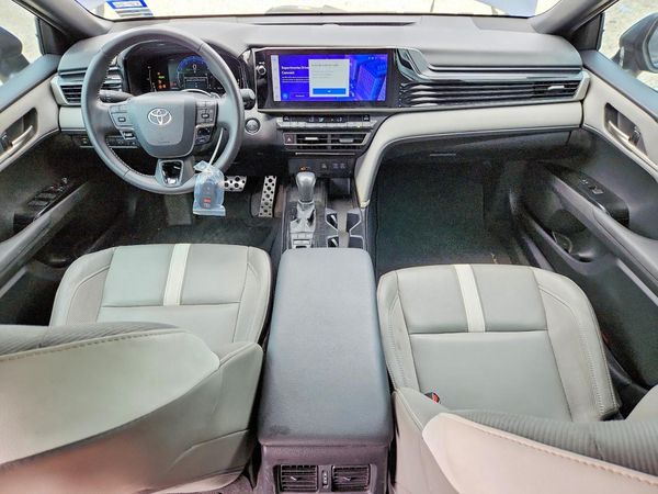 2025 TOYOTA CAMRY