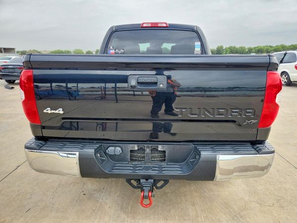 2018 TOYOTA TUNDRA