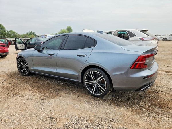 2019 VOLVO S60 R-Design