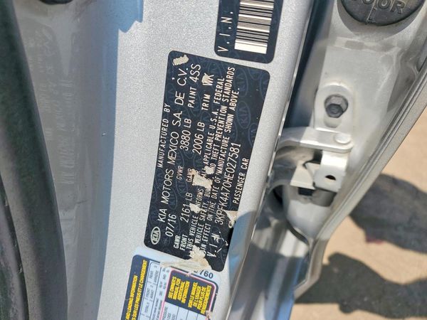 2017 KIA FORTE LX Base
