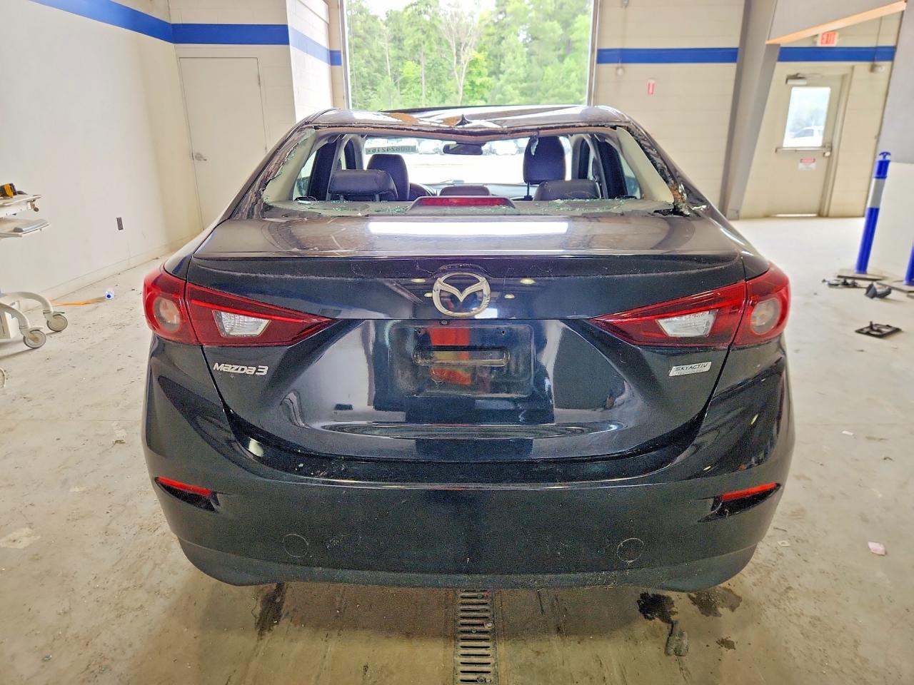 2018 MAZDA 3 Touring