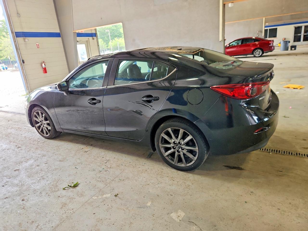 2018 MAZDA 3 Touring