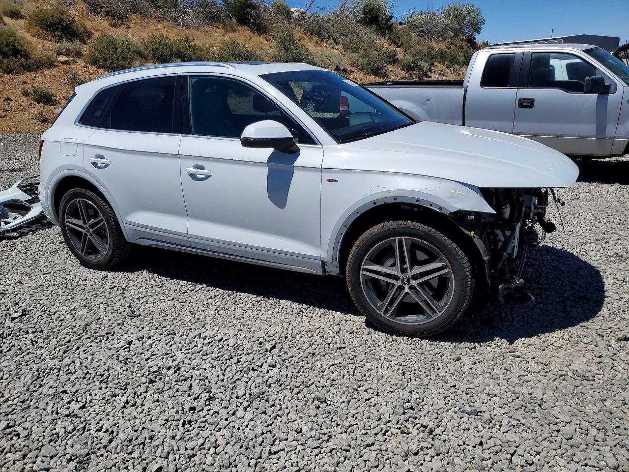 2021 AUDI Q5 E quattro Premium Plus