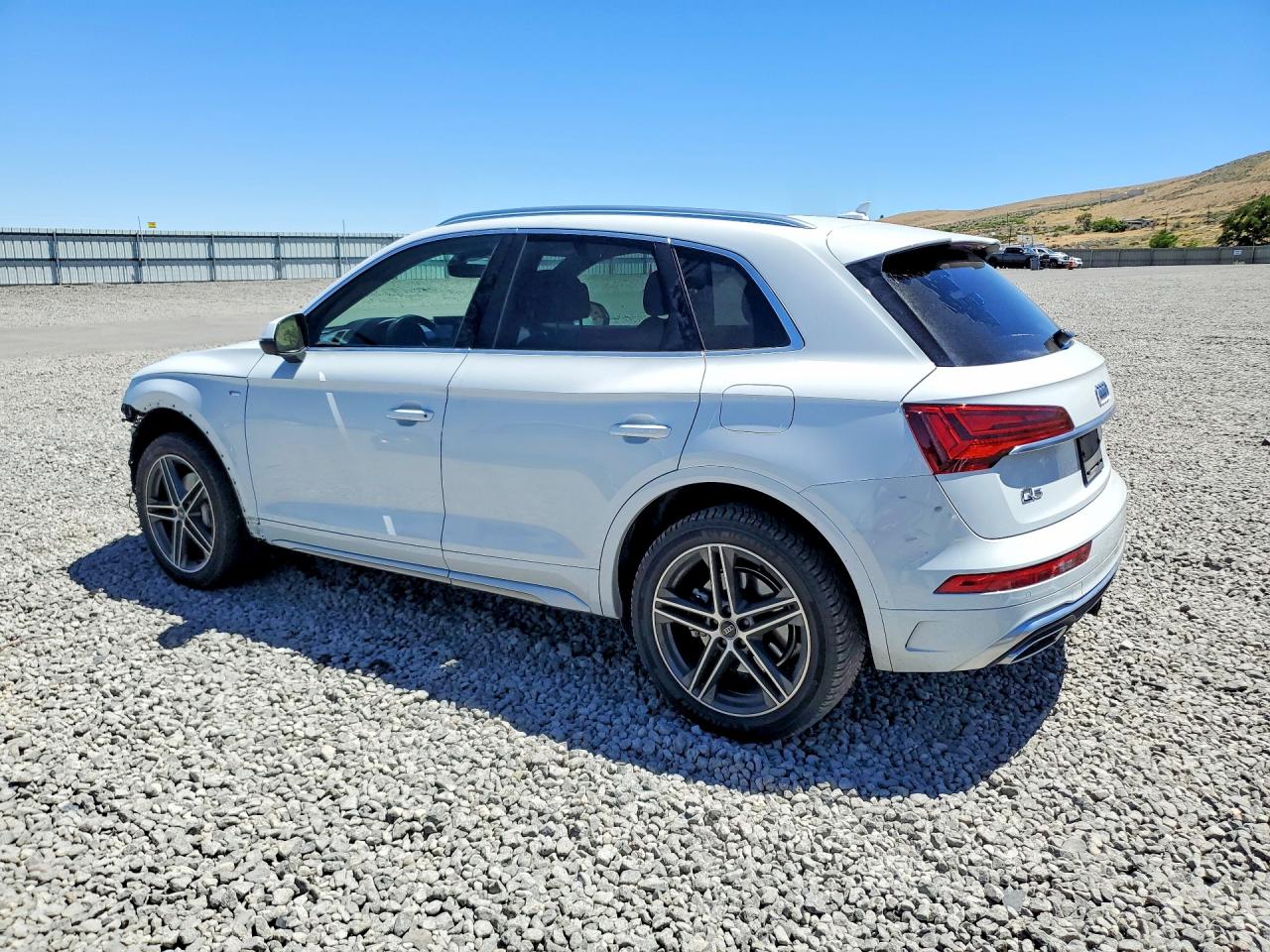 2021 AUDI Q5 E quattro Premium Plus
