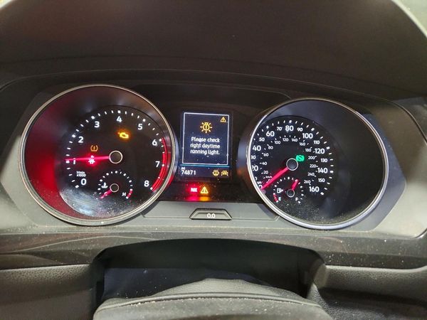 2018 VOLKSWAGEN TIGUAN SE, 4Motion SEL