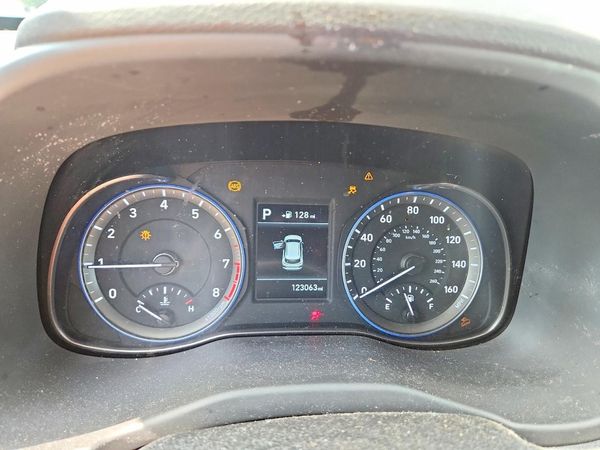 2018 HYUNDAI KONA SEL
