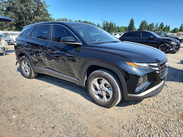 2023 HYUNDAI TUCSON SE