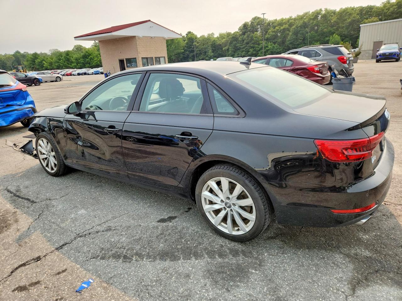 2017 AUDI A4 quattro Premium