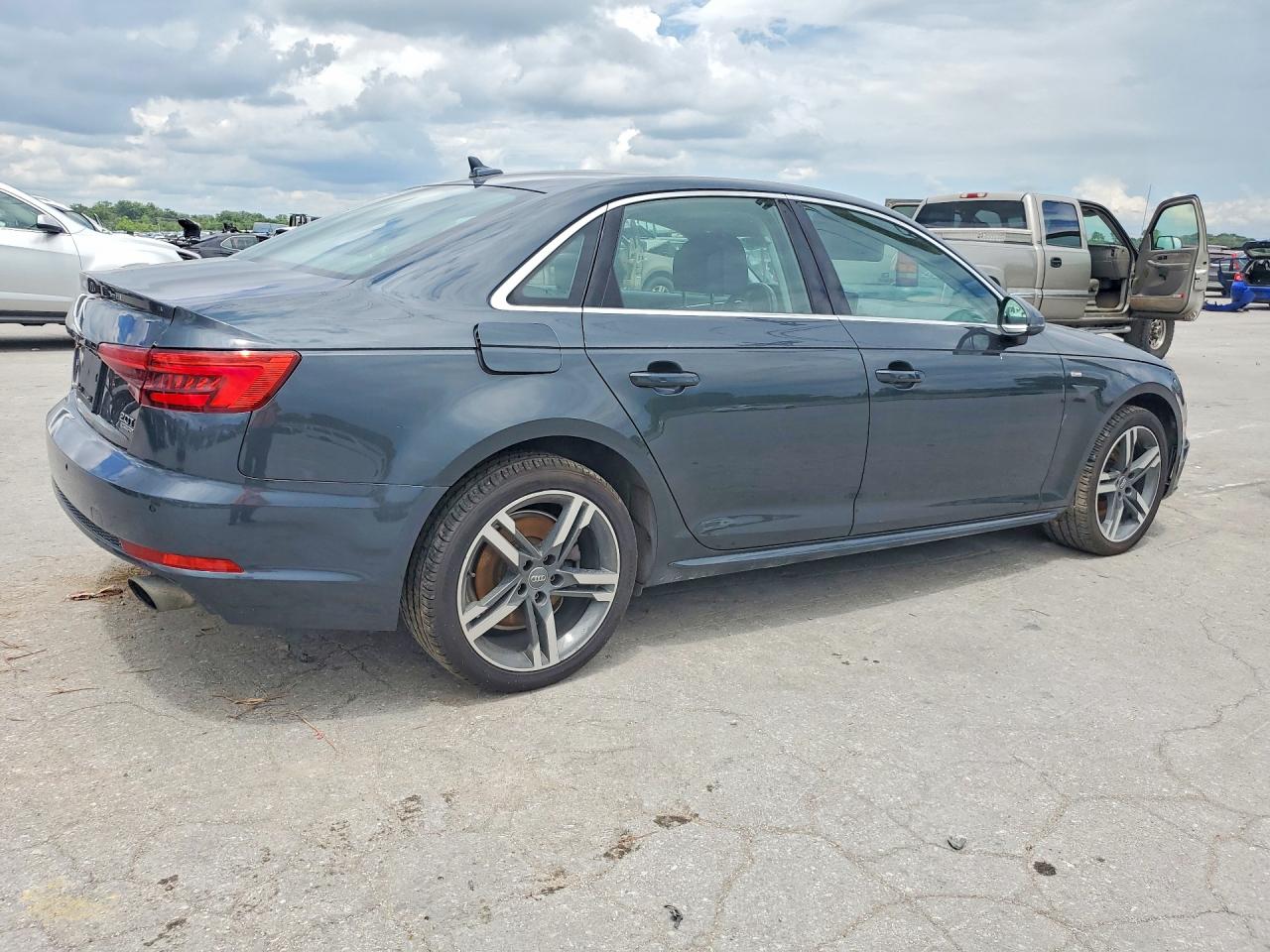 2018 AUDI A4