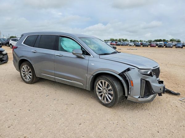 2025 CADILLAC XT6