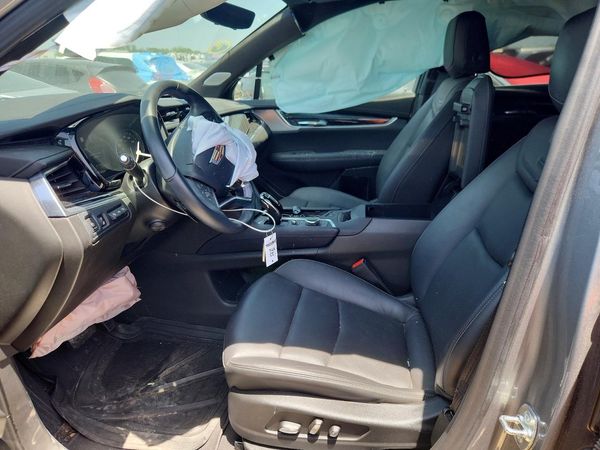 2025 CADILLAC XT6