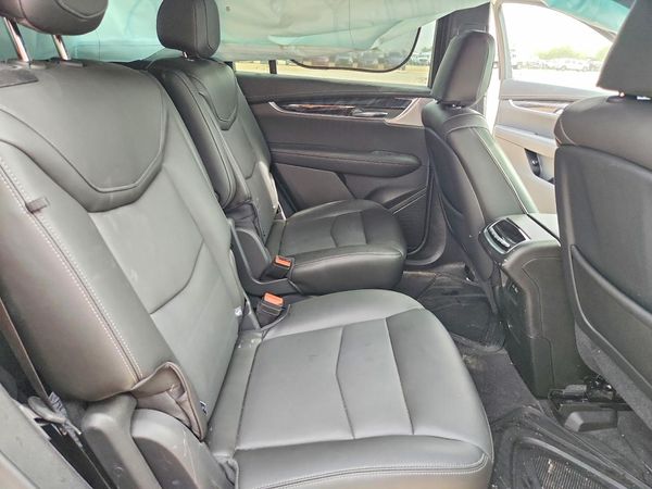 2025 CADILLAC XT6