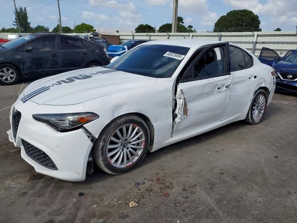 2022 ALFA ROMEO GIULIA
