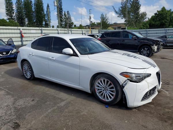 2022 ALFA ROMEO GIULIA