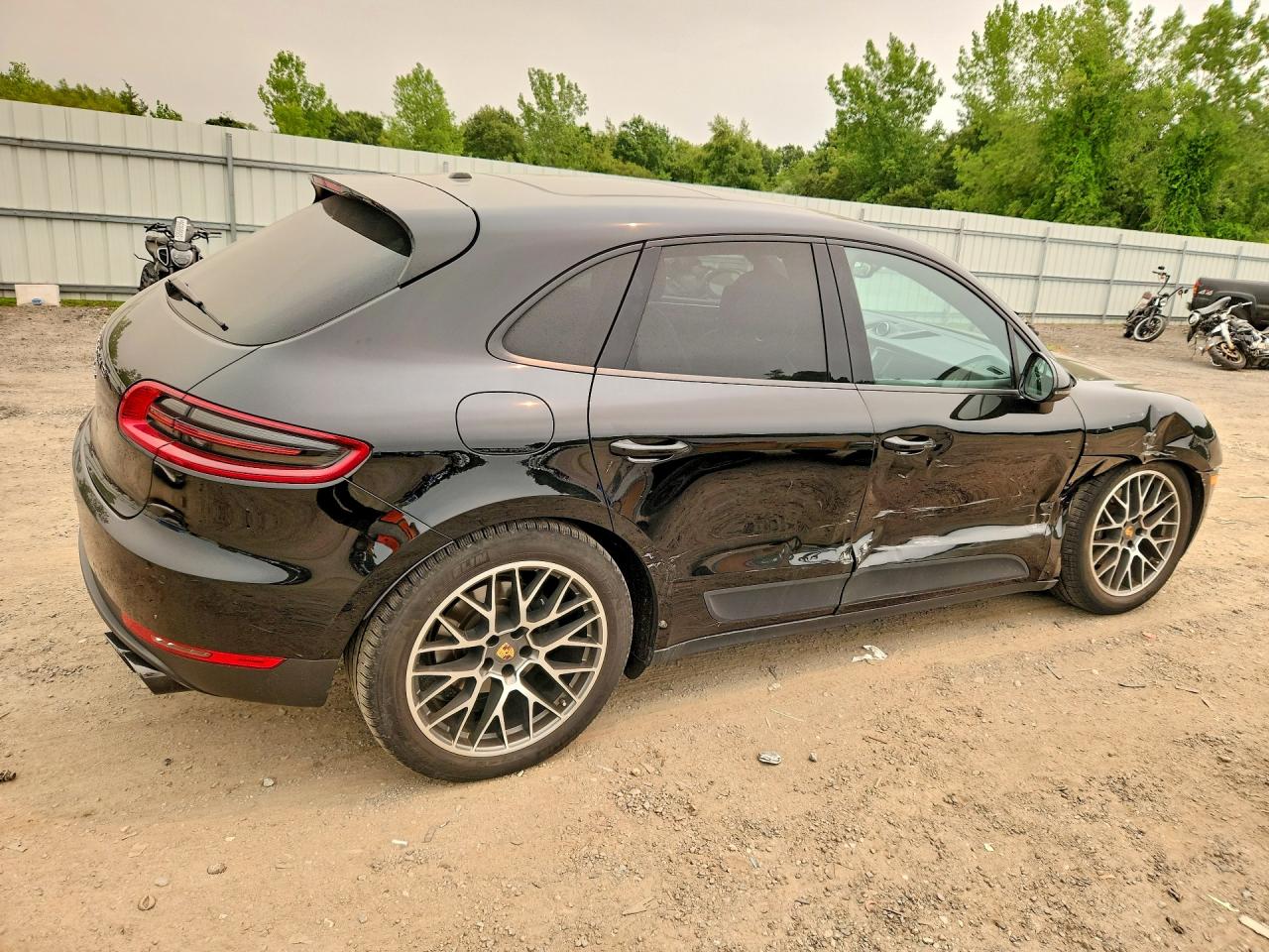 2018 PORSCHE MACAN