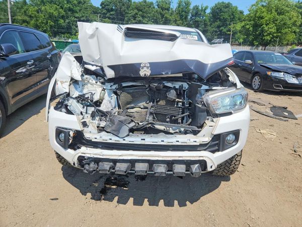 2017 TOYOTA TACOMA