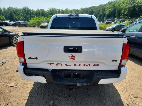 2017 TOYOTA TACOMA